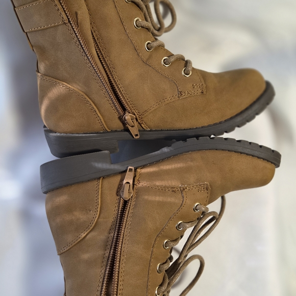 The Children's Place Girls Quilted Brown Boots Sz. 1 - Picture 4 of 7